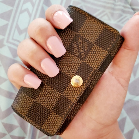 Louis Vuitton Handbags - TRADED Louis Vuitton keyholder